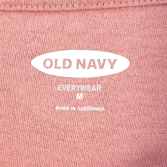 Old Navy pinky promise tee, M - Picture 3 of 4